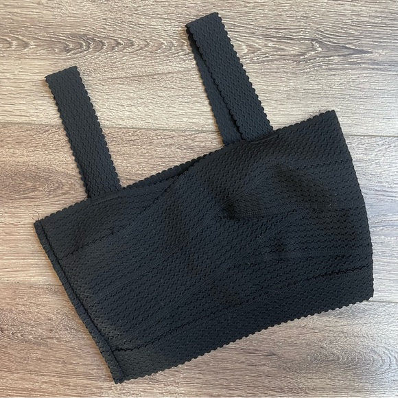 H&M Tops - H&M Textured Crop Top Black Small